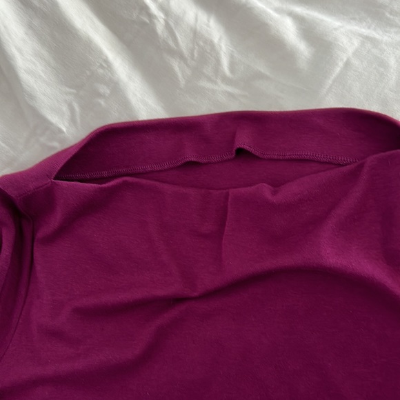 Old Navy long sleeves, T shirt for women size XL. 1 Black, and 1 Wine colour. - Picture 7 of 10